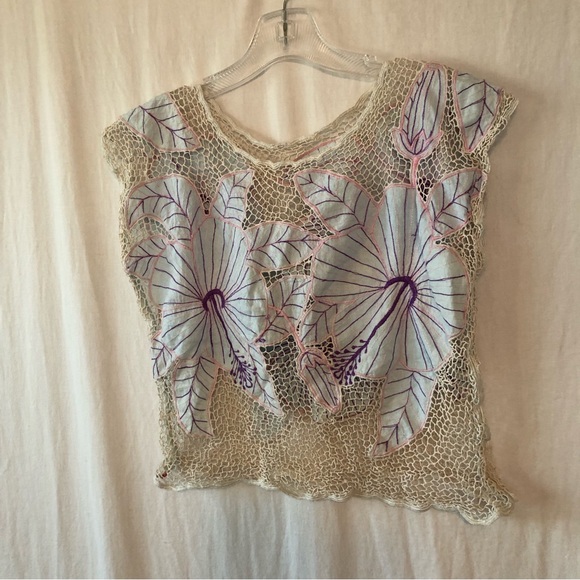 Vintage Cutwork Flower and Fishnet Top Sz M - Picture 3 of 10